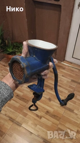 Ръчна мелачка за месо