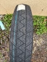 Продавам резервна гума, комплект с крик и ключ, снимка 1