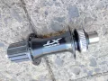 Задна нова главина за велосипед колело Shimano deore xt fh m 8010, снимка 2