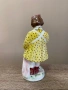 Винтидж порцеланова статуетка „Момиче с цветя“, СССР, снимка 2