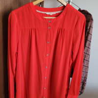 Дамска червена риза, снимка 1 - Ризи - 44954261