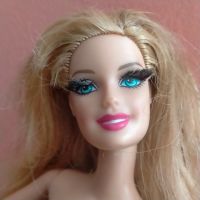 Колекционерска кукла Barbie Барби Mattel 002 4HF2, снимка 8 - Колекции - 45159377