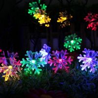 Многоцветни коледни LED лампички със снежинки с щепсел - Многоцветни, дължина - 5м ,28бр лампички. Т, снимка 7 - Декорация за дома - 45786333