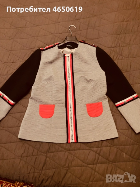 Двуцветен жакет с червен мотив на модната марка BADOO, снимка 1