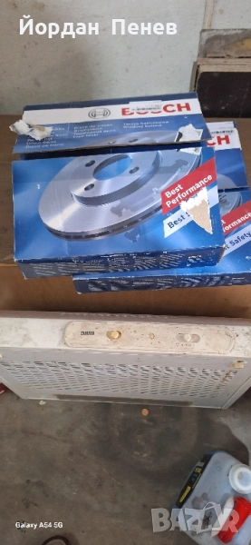 Предни спирачни дискове за зафира б бош чисто нови плюс чисто нов EGR пиербург, снимка 1
