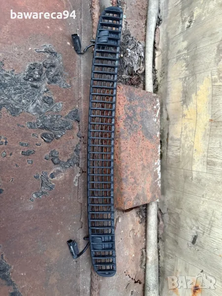 Решетка преден капак BMW E46 , снимка 1