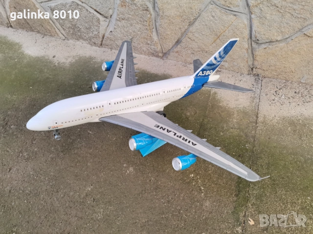 Стар самолет, снимка 2 - Антикварни и старинни предмети - 52176573