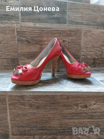 червени лачени обувки, снимка 1 - Дамски обувки на ток - 46458182