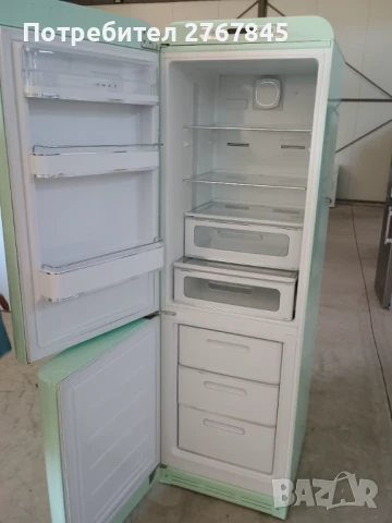 Хладилник SMEG, снимка 4 - Хладилници - 50532791