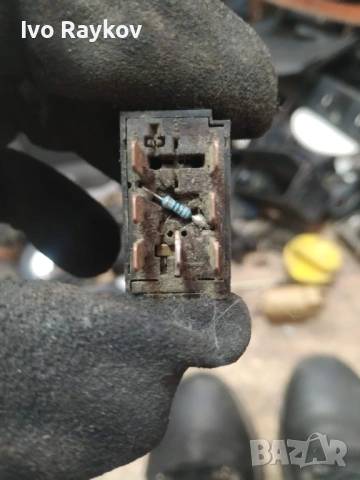 Бутон аварийни Opel Corsa B , 09164441, снимка 6 - Части - 53905605