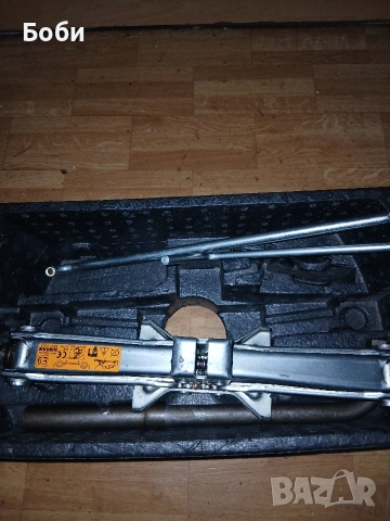 Органайзер с инструменти Дачия Дъстър