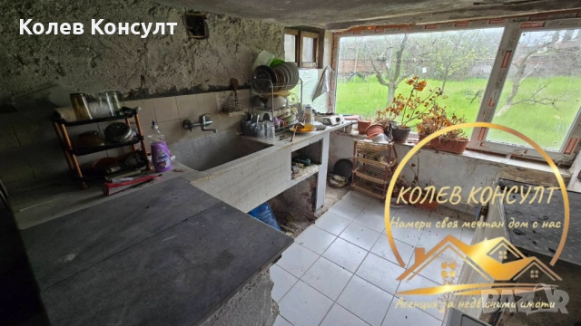 Двуетажна къща в село Върбица, област Хасково  📐 РЗП: 190 кв.м , снимка 3 - Къщи - 54204892