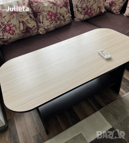 Холна маса с повдигащ механизъм