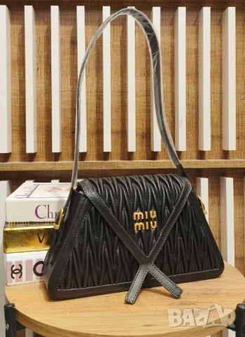 чанти Miu Miu , снимка 5 - Чанти - 50589061