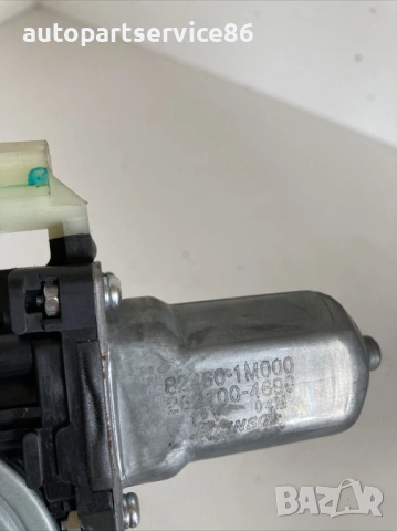 Електромотор за преден десен прозорец за KIA Soul 1.6 CRDi (2011) 82460-1M000, снимка 3 - Части - 53335151