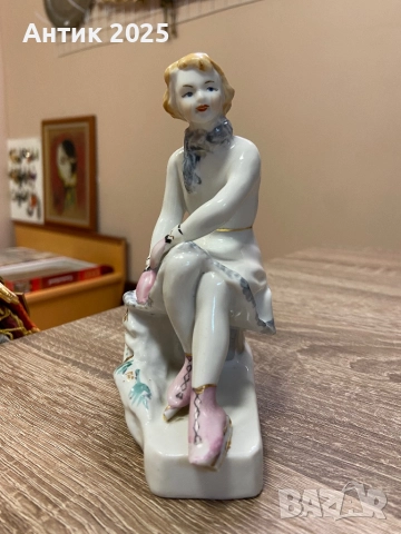 Фарфорова фигурка “Фигуристка” (Полонно ЗХК, СССР), снимка 4 - Антикварни и старинни предмети - 51943539