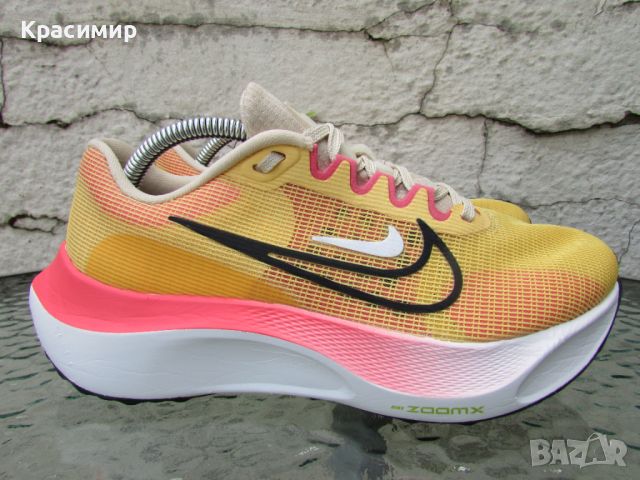 Дамски маратонки за бягане Nike Zoom Fly 5, снимка 1 - Маратонки - 46397872