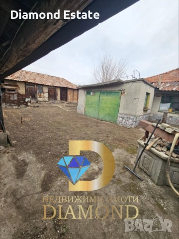 Едноетажна къща в село Езерово общ. Първомай, снимка 4 - Къщи - 48066196