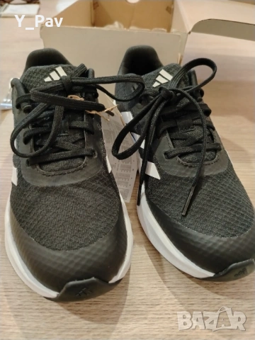 Детски маратонки Адидас , снимка 2 - Детски маратонки - 54101888