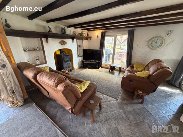 Двуетажна къща с голям двор и басейн в с. Равнец | 2447 кв.м двор | обзаведена, снимка 10 - Къщи - 53839873