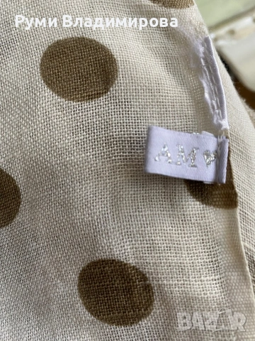 Бял шал на бежови точки, снимка 5 - Шалове - 54163323