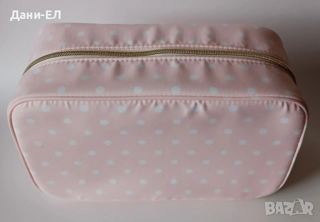 Estee Lauder голям козметичен несесер на точки, снимка 2 - Декоративна козметика - 53695920