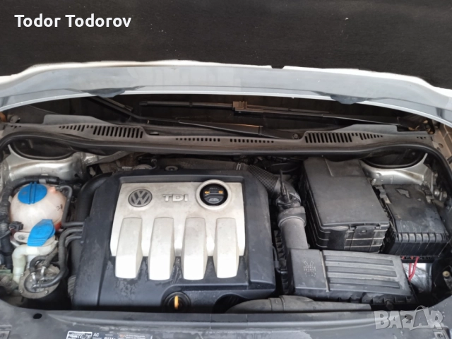 VW Touran 1.9TDI 90 hp 6 скорости, снимка 12 - Автомобили и джипове - 52730443