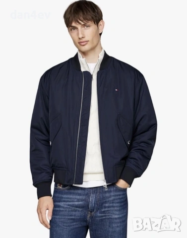 Яке бомбър Tommy Hilfiger в синьо, снимка 2 - Якета - 54196101