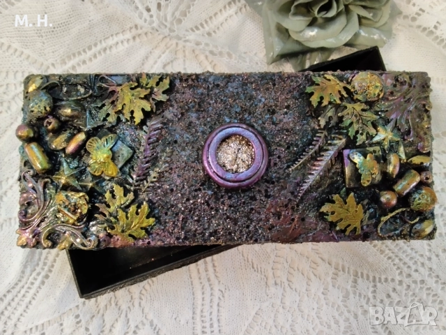 Ръчно декорирана кутия в стил "микс медия", снимка 3 - Декорация за дома - 52953190