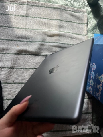 Apple ipad 9th generation 64 GB