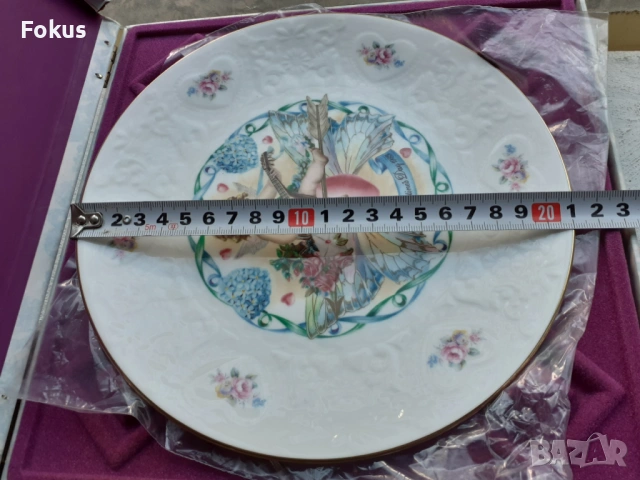 Колекционерска чиния Royal Doulton Valentines Day 1983, снимка 5 - Антикварни и старинни предмети - 53445000