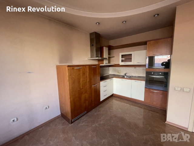 Къща под наем в Центъра, снимка 5 - Къщи - 54045033