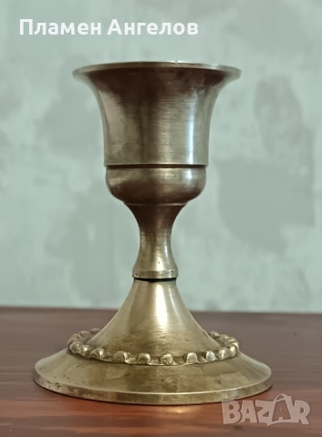 Стар бронзов свещник