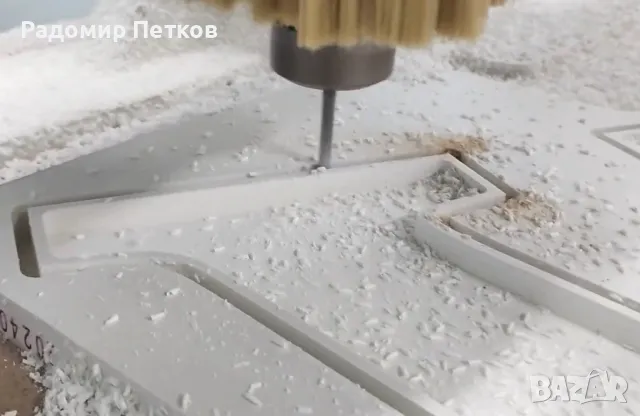 Рутерно рязане Варна голяма маса 2 на 4 метра