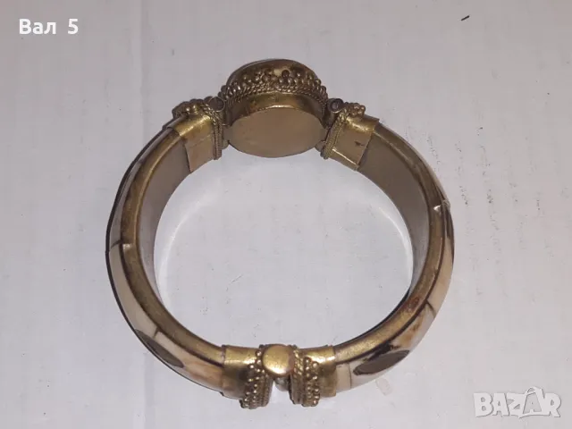 Стара бронзова гривна с кост и полускъпоценен камък, снимка 5 - Антикварни и старинни предмети - 50326536