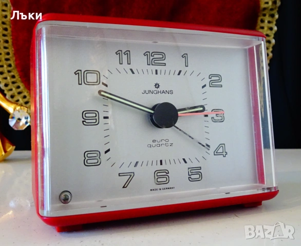 Настолен часовник с аларма,будилник Junghans. 