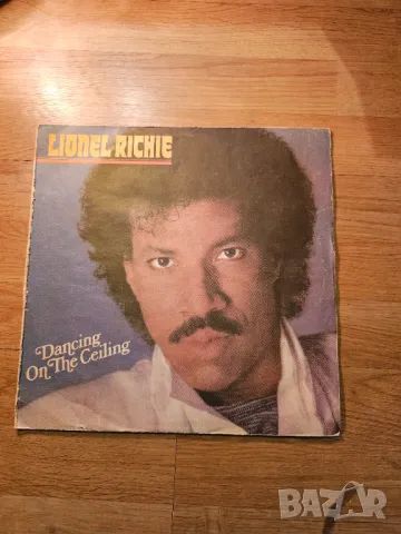 Рядка голяма грамофонна плоча Lionel Richie, Лайнъл Ричи - Dancing on the Ceiling - изд. 80те години, снимка 1 - Грамофонни плочи - 49106408