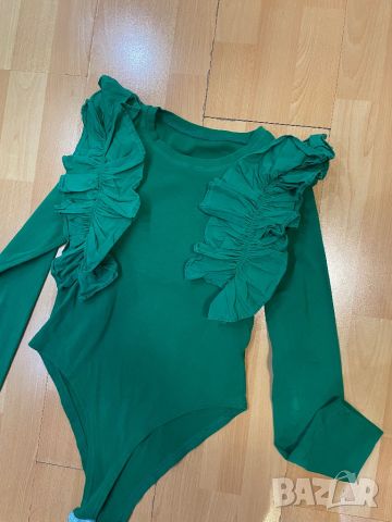 Дамско зелено боди с къдрици , снимка 2 - Тениски - 45780532