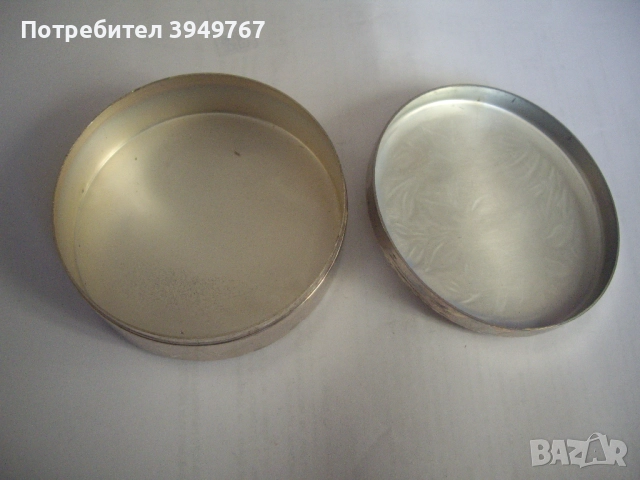 Стара метална италианска кутиика., снимка 3 - Други - 52943380