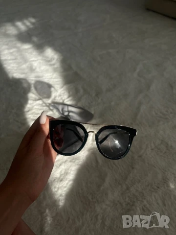 Дамски слънчеви очила Trussardi , оригинални, снимка 2 - Слънчеви и диоптрични очила - 50917420