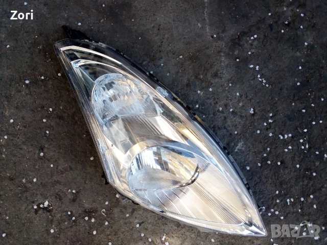 десен фар Suzuki Swift