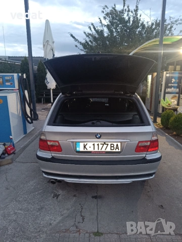 BMW 330 XI 4x4 2003 – 231 к.с., Газ/Бензин, Ръчна – Изключително състояние, снимка 2 - Автомобили и джипове - 53457195