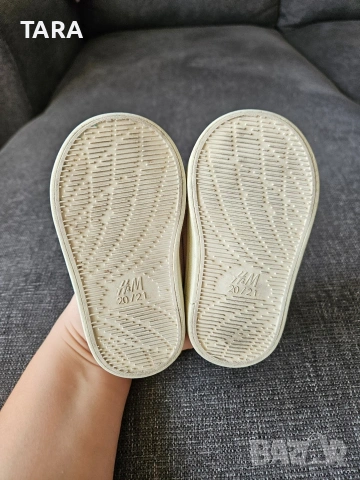 Комплект Детски Обувки HM 10€ 20/21номер Използвани, снимка 5 - Детски маратонки - 54044371