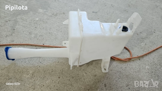 Казанче за чистачки Hyundai i30 