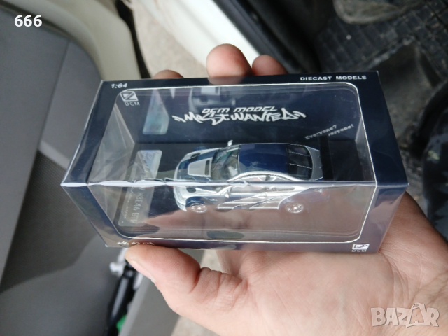 DCM 1:64 BMW M3 GTR E46 – Need for Speed, снимка 6 - Други ценни предмети - 52714818
