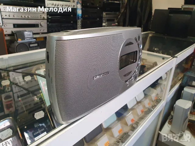 Радио GRUNDIG Ocean Boy 510 В отлично техническо и визуално състояние., снимка 2 - Радиокасетофони, транзистори - 47630343