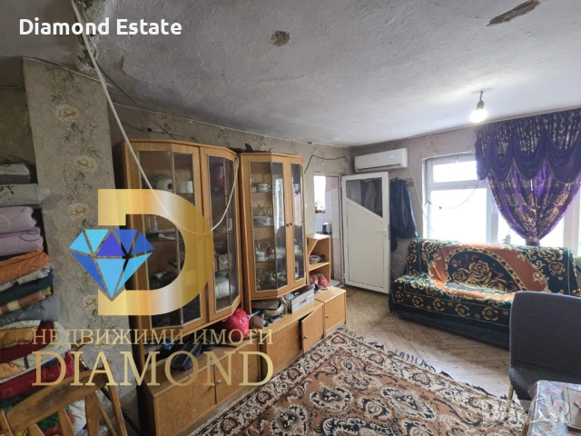 Едноетажна къща в село Средец, обл. Стара Загора, снимка 7 - Къщи - 53996947