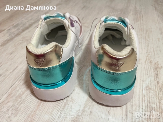 Дамски кецове Guess, снимка 4 - Кецове - 52527529