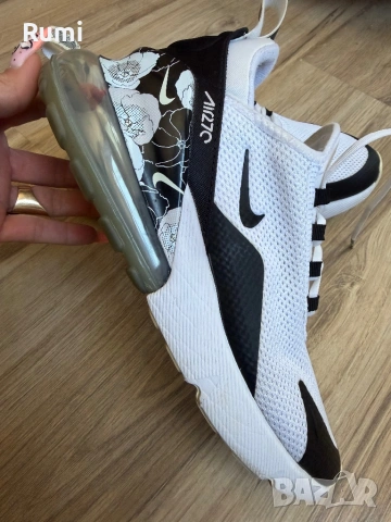 Оригинални маратонки  Nike Air Max 270 Floral! 39 н, снимка 2 - Кецове - 48489624