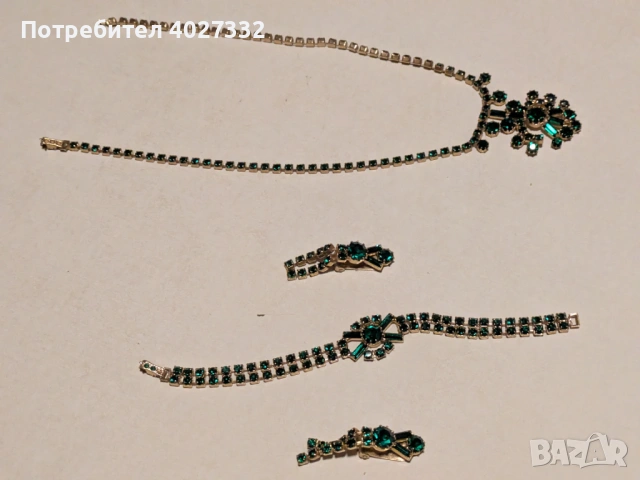 Комплект бижута с зелени кристали – колие, гривна, обеци и часовник, снимка 4 - Бижутерийни комплекти - 54114413
